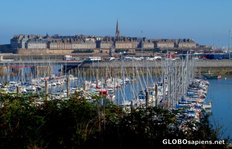 Postcard Saint-Malo - yachts and the walled city