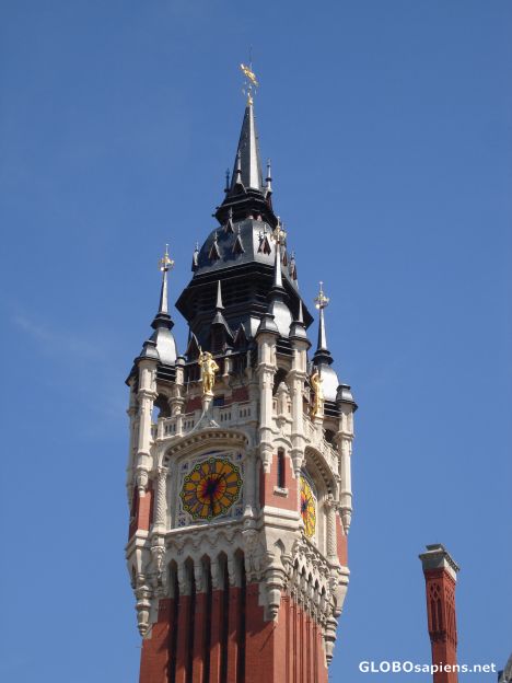 Postcard Close up of the belfry of Calais town hall
