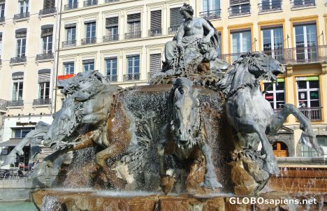Postcard Bartholdi Fountain in the square Terreaux in Lyon
