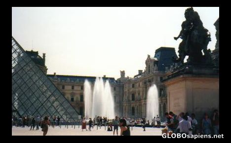 Postcard The Louvre
