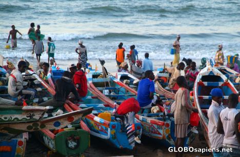 Postcard Bakau (GM) - Colourful fishing boats