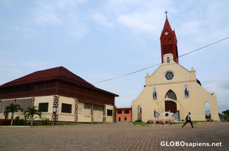 Postcard Libreville (GA) - the Catholic church