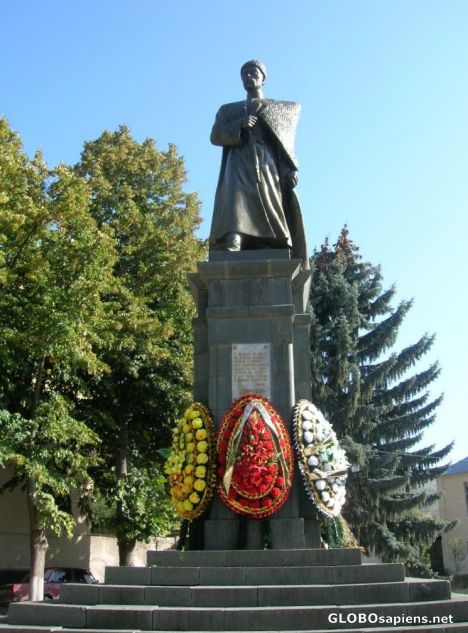 Kosta Khetagurov monument
