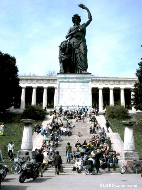 Postcard Bavaria Statue