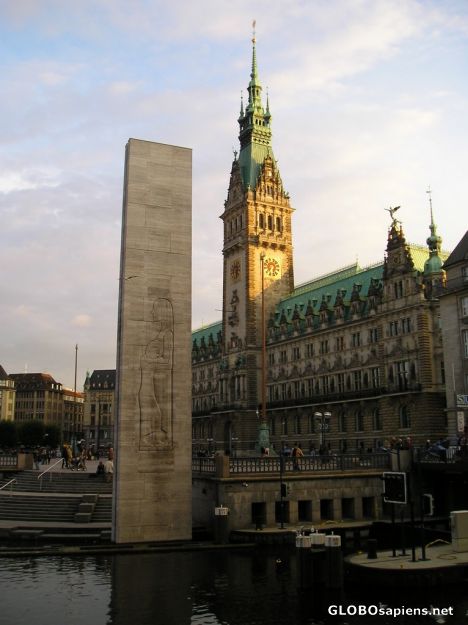 Postcard Rathaus and War Memorial