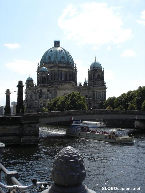Postcard Berlin Dome and Spree river