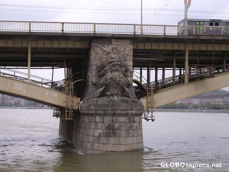 Postcard Margaret Bridge -  statues on the pillars