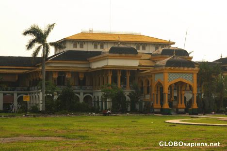 Postcard Istana Maimoon - front view