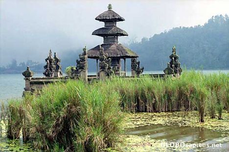 Postcard The Ulun Danu Temple-2