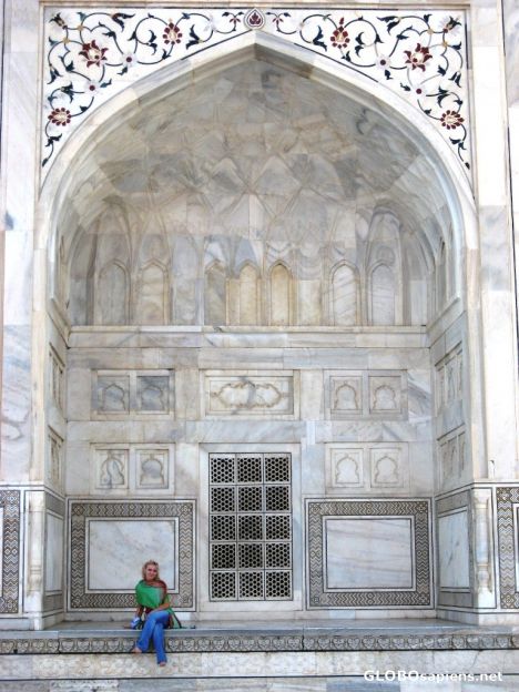 Postcard Taj Mahal-one of the Arches