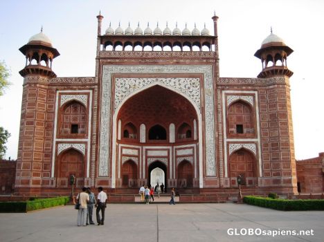 Postcard Gateway to Taj Mahal courtyard