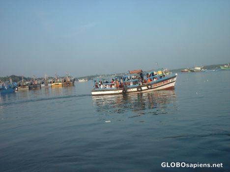 Postcard Routine ferry between Beypore and Kadalundi