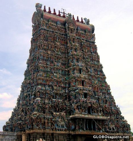 Postcard remarkable gopurams - over 1500 figures