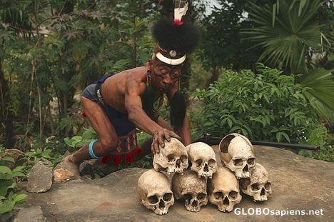 Postcard A Naga Warrior with his Trophies (Mon, Nagaland)