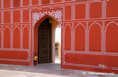 Postcard Jaipur - City Palace - boy