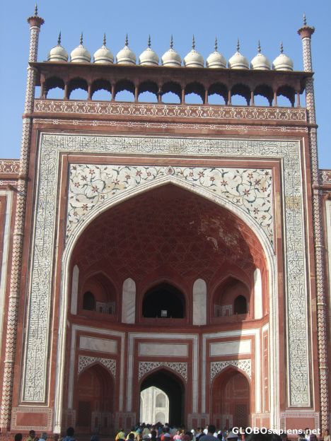 Postcard Gate to the mahal (2)