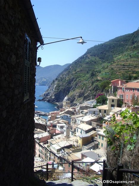 Walking down to Vernazza