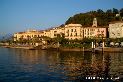 Postcard Bellagio - boat landing