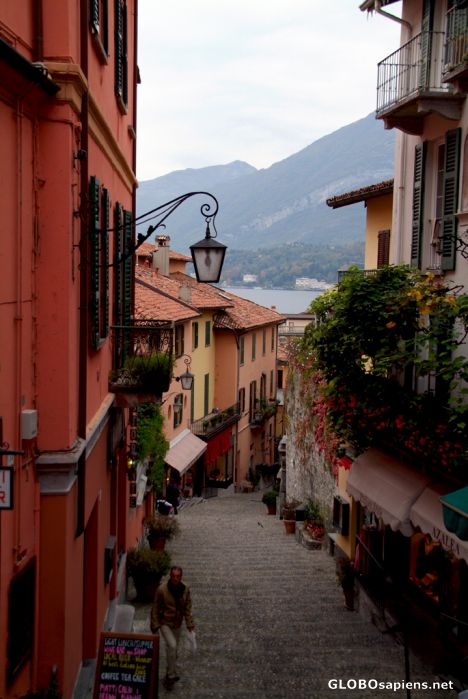 Postcard Bellagio - steep street