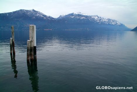 Postcard Menaggio (IT) - lakefront, tie poles