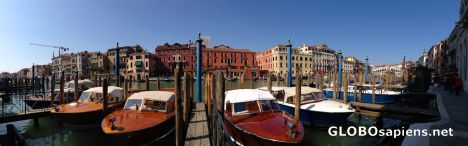 Postcard Venice (IT) - Gondole at Canale Grande near Rialto