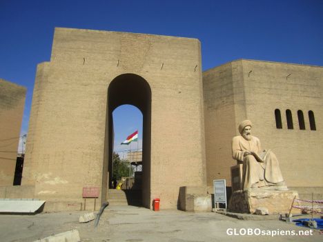 Postcard Ibn Al-Mistawfi statue and main citadel's gate