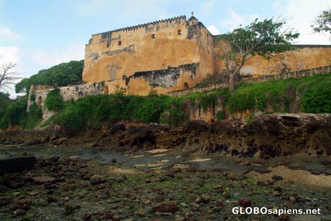 Postcard Mombasa - fort at the low tide