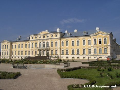 Postcard Pilsrundlae Palace