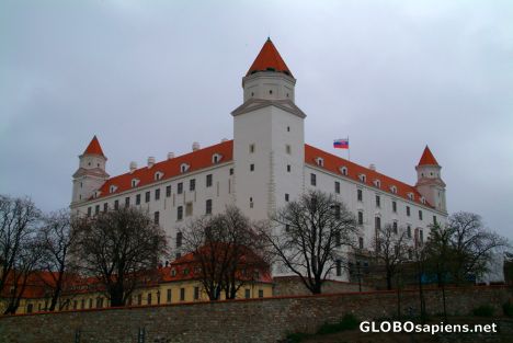 Postcard Bratislava (SK) - castle seen from the Parliament