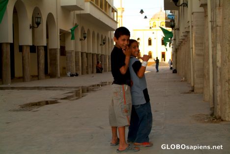 Postcard Benghazi - two little Libyans