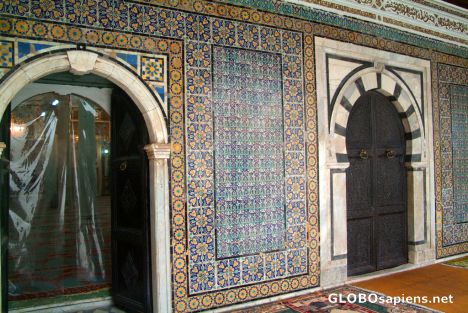 Postcard Tripoli - a mosque in the souk