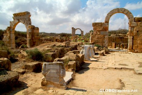 Postcard Leptis Magna (LY) - multiple arches