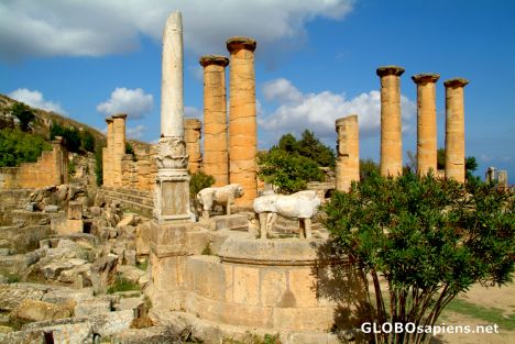 Postcard Cyrene - a tall temple