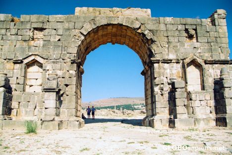 Postcard Volubilis - its massive arch