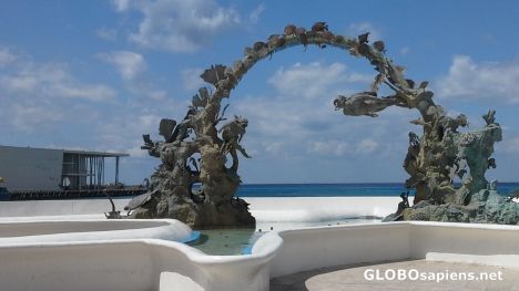 Cousteau monument