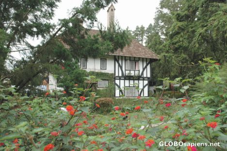 Postcard English Gardens of the Olde Smokehouse