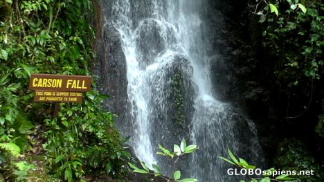 Postcard Waterfall on the summit trail