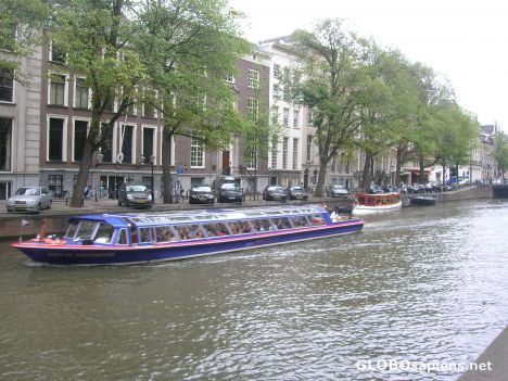 Postcard Boat excursions for tourists
