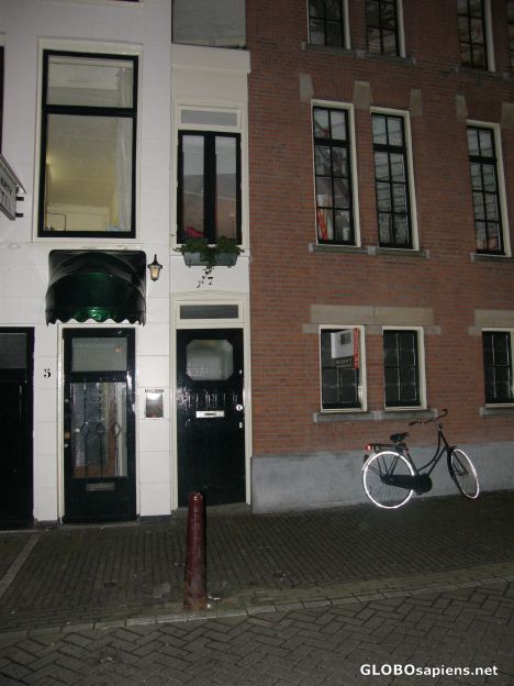 Postcard Narrowest house in Amsterdam