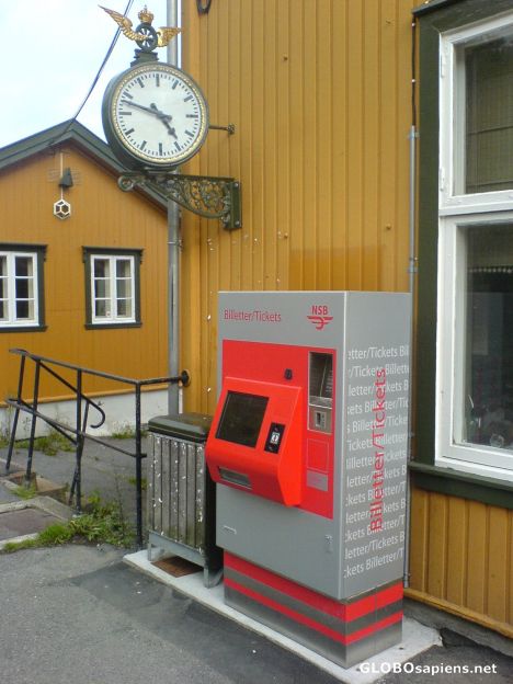 Postcard Røyken Station - Ticket machine and Clock