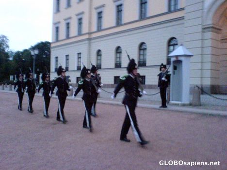 Postcard Royal Palace; Changing of guards