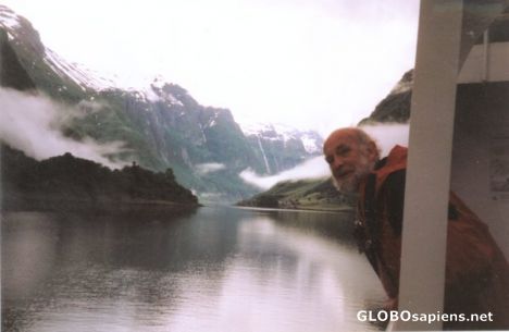 Postcard Narrows approaching, Aurlandfjord