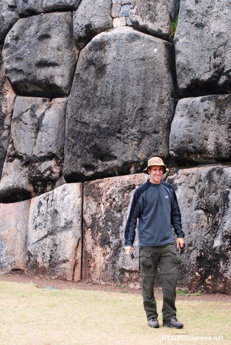 Postcard sacsayhuamán - the huge stone perspective