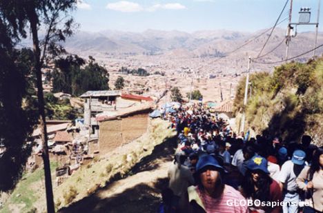 Postcard People going to the Sacsayhuaman.