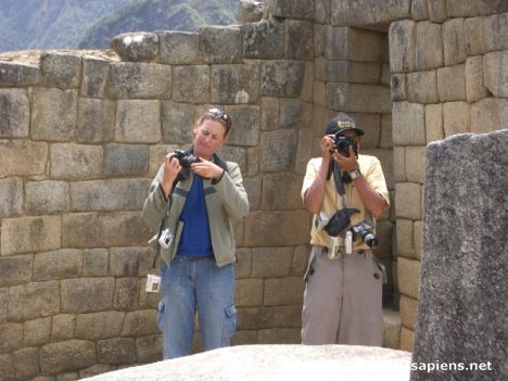 Postcard How to take a group foto at Machu Picchu