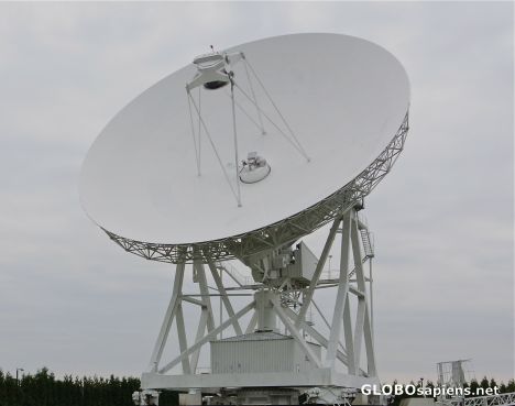Postcard Piwnice - radio telescope