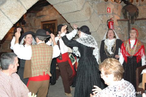 Postcard Typical Portuguese funny dances