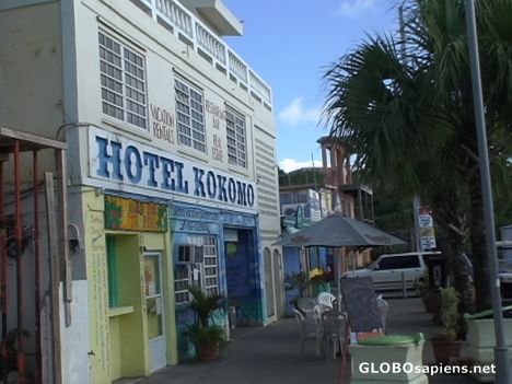 Postcard Kokomo Hotel - the cheapest on the island!