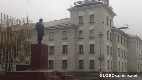 Postcard Lenin monument