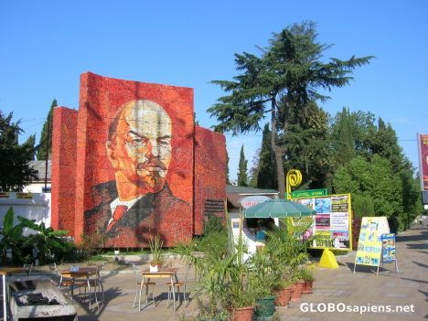 Postcard Lenin takes the sun